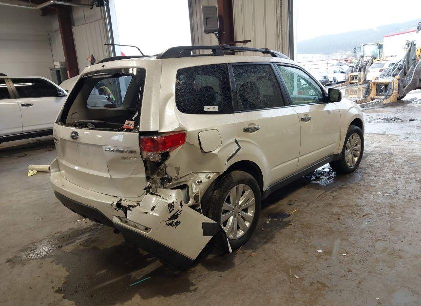 Photo 4 of 2013 Subaru Forester 2.5X PREMIUM (VIN JF2SHADC7DH430824)