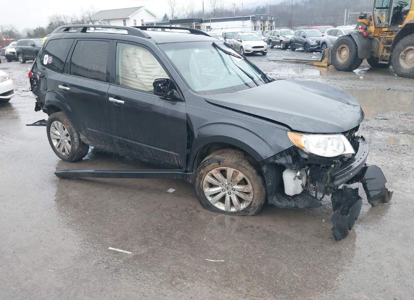 2013 Subaru Forester 2.5X PREMIUM (VIN JF2SHADC7DH444545) main photo