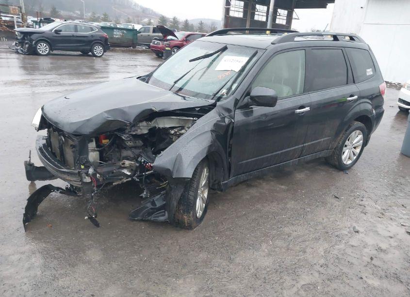 Photo 2 of 2013 Subaru Forester 2.5X PREMIUM (VIN JF2SHADC7DH444545)