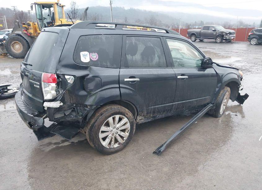 Photo 4 of 2013 Subaru Forester 2.5X PREMIUM (VIN JF2SHADC7DH444545)