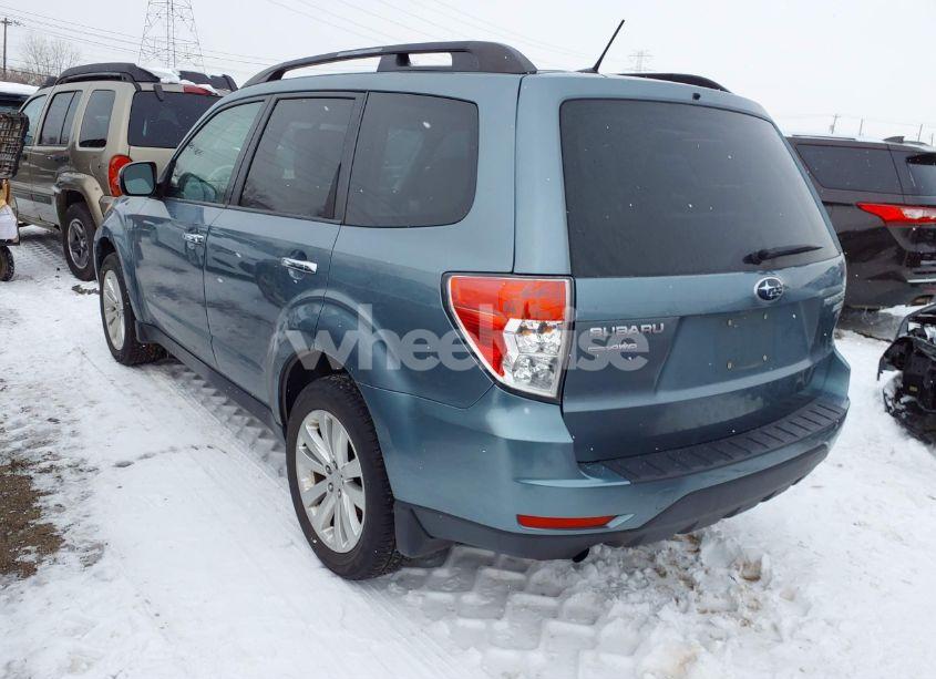 Photo 3 of 2013 Subaru Forester 2.5X PREMIUM (VIN JF2SHADC7DH445131)