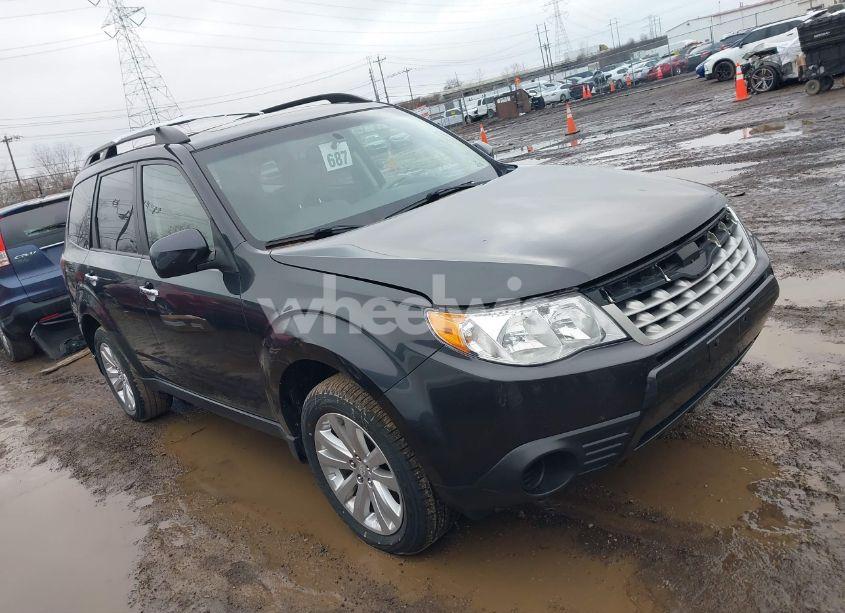 2011 Subaru Forester 2.5X PREMIUM (VIN JF2SHADC8BH725248) main photo