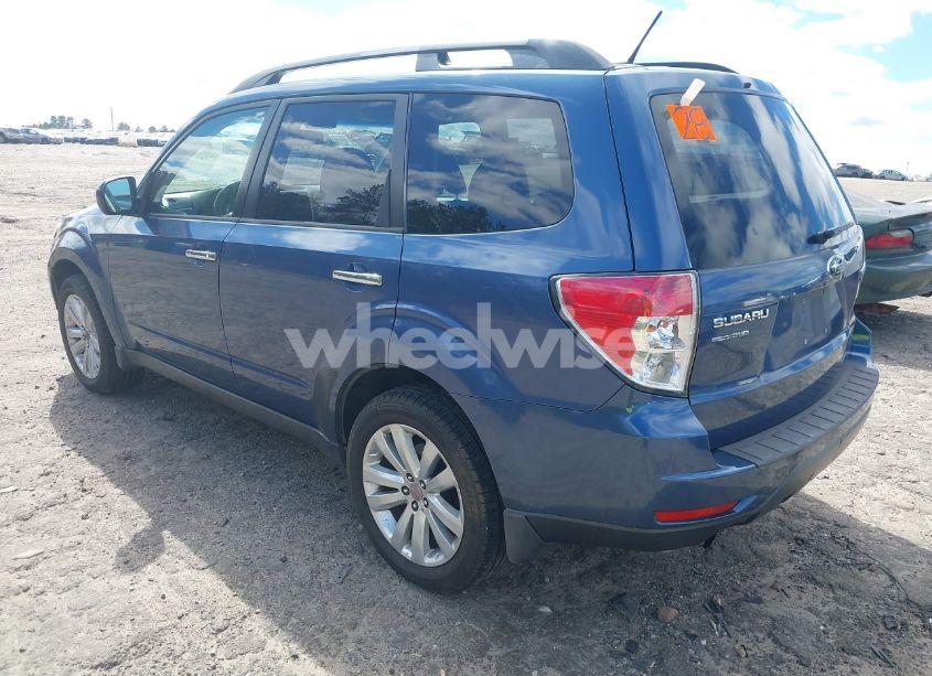 Photo 3 of 2011 Subaru Forester 2.5X PREMIUM (VIN JF2SHADC8BH730501)