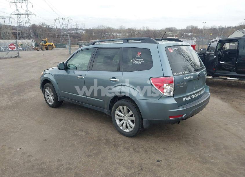 Photo 3 of 2011 Subaru Forester 2.5X PREMIUM (VIN JF2SHADC8BH780685)
