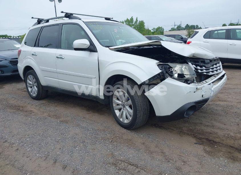 2012 Subaru Forester 2.5X PREMIUM (VIN JF2SHADC8CH401203) main photo