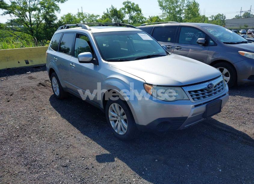 2012 Subaru Forester 2.5X PREMIUM (VIN JF2SHADC8CH424853) main photo