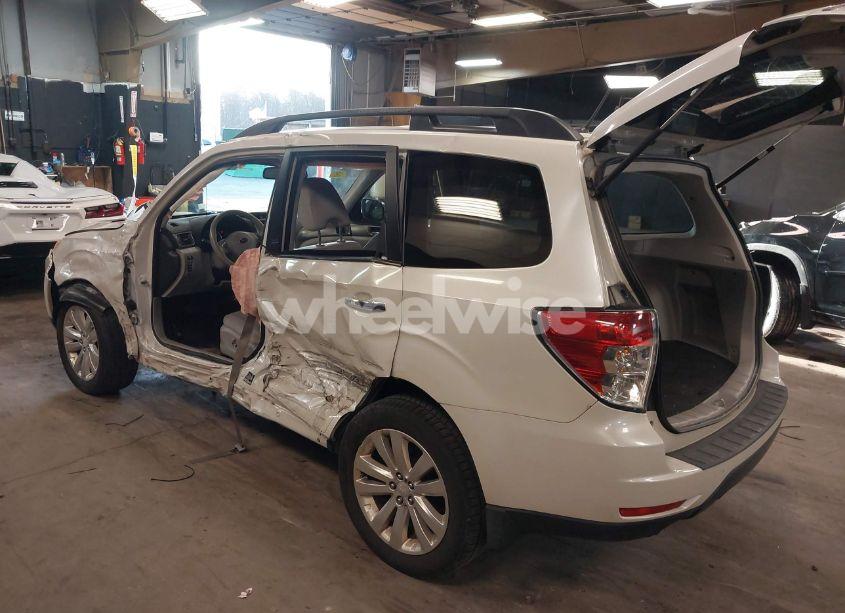 Photo 3 of 2012 Subaru Forester 2.5X PREMIUM (VIN JF2SHADC8CH429115)