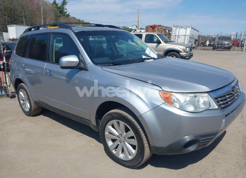 2012 Subaru Forester 2.5X PREMIUM (VIN JF2SHADC8CH466567) main photo