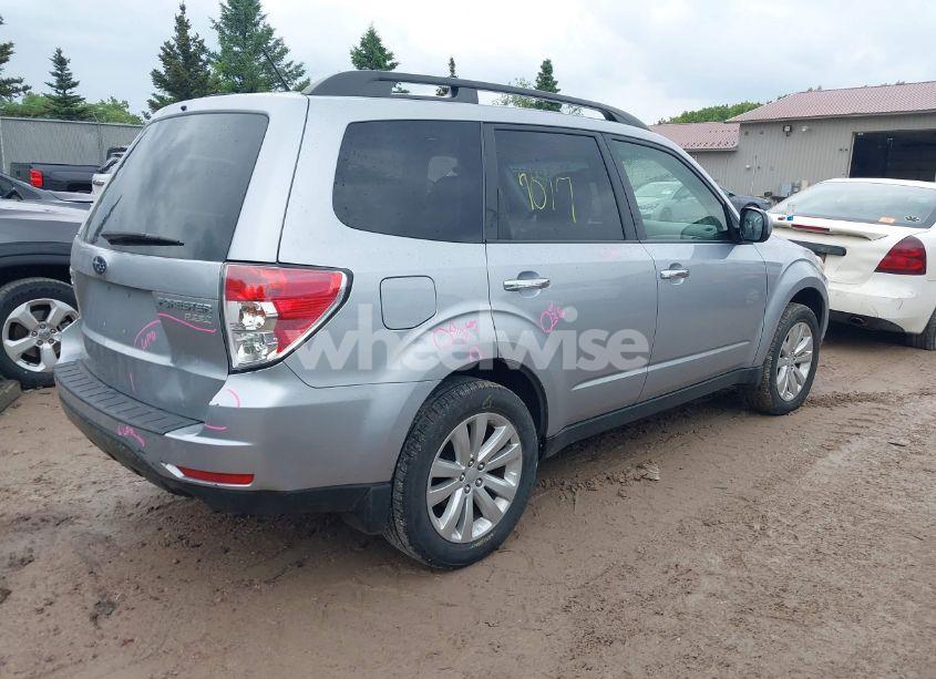 Photo 4 of 2013 Subaru Forester 2.5X PREMIUM (VIN JF2SHADC8DH405009)