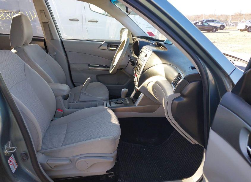 Photo 5 of 2013 Subaru Forester 2.5X PREMIUM (VIN JF2SHADC8DH439449)