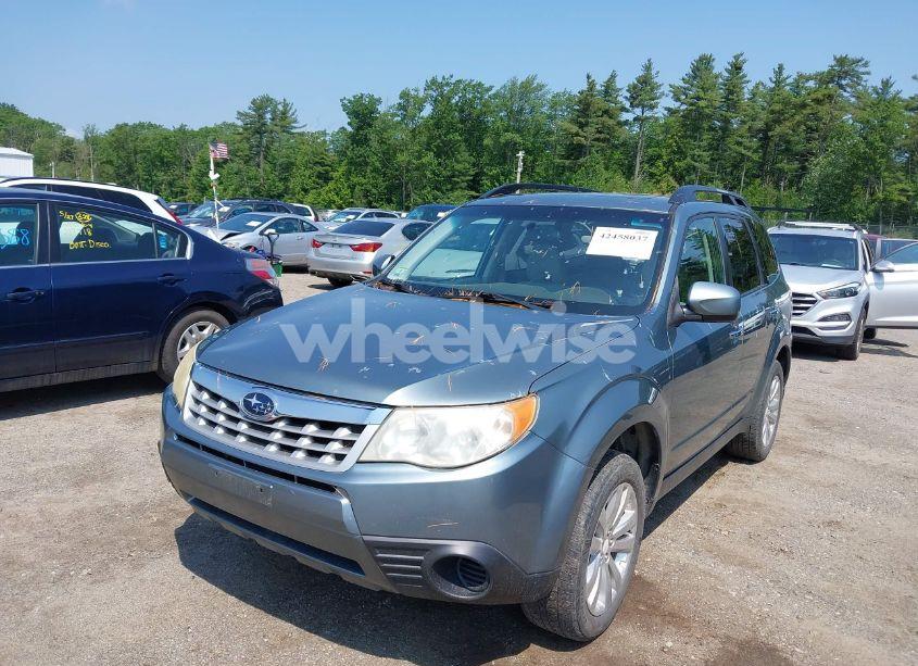 Photo 2 of 2011 Subaru Forester 2.5X PREMIUM (VIN JF2SHADC9BG731761)