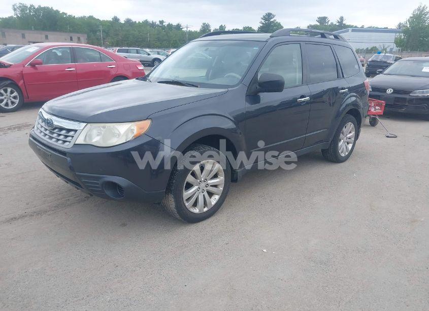 Photo 2 of 2011 Subaru Forester 2.5X PREMIUM (VIN JF2SHADC9BG754554)