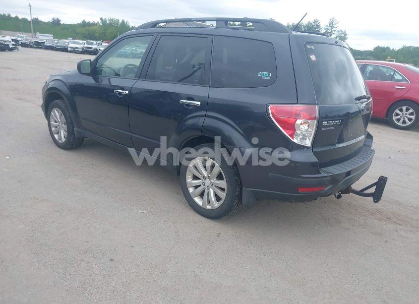 Photo 3 of 2011 Subaru Forester 2.5X PREMIUM (VIN JF2SHADC9BG754554)