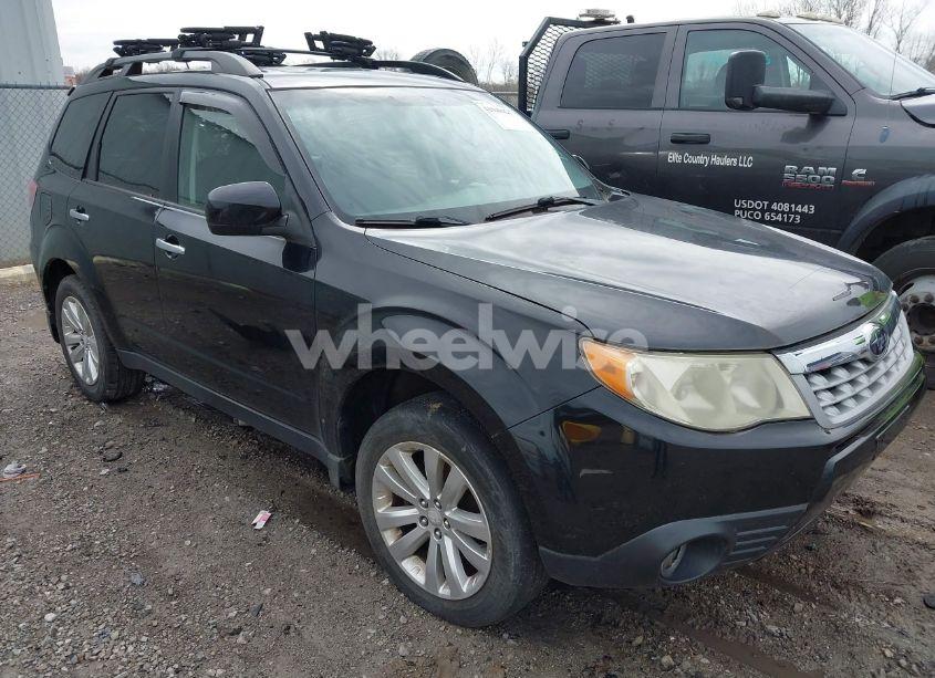 2011 Subaru Forester 2.5X PREMIUM (VIN JF2SHADC9BH724187) main photo