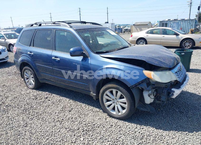 2011 Subaru Forester 2.5X PREMIUM (VIN JF2SHADC9BH741197) main photo
