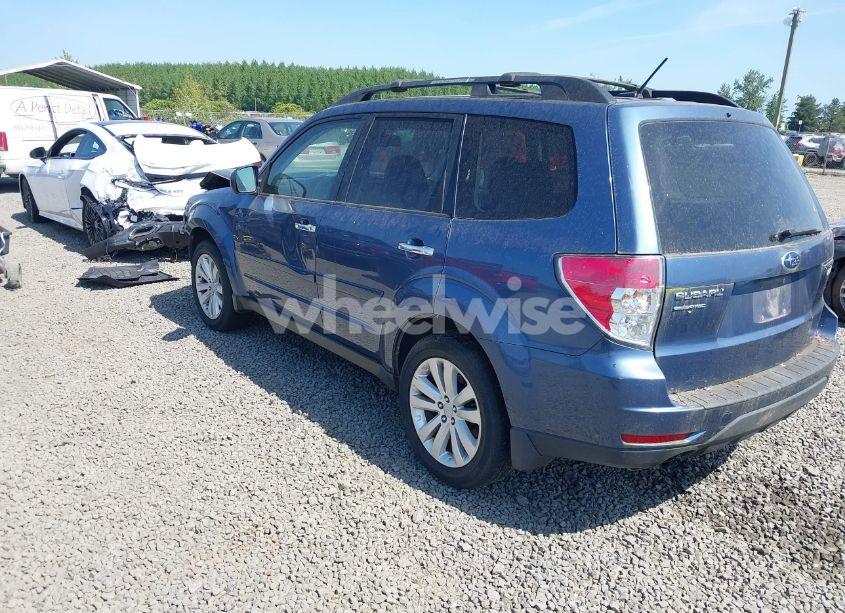 Photo 3 of 2011 Subaru Forester 2.5X PREMIUM (VIN JF2SHADC9BH741197)