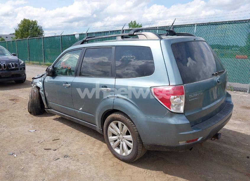 Photo 3 of 2011 Subaru Forester 2.5X PREMIUM (VIN JF2SHADC9BH751020)