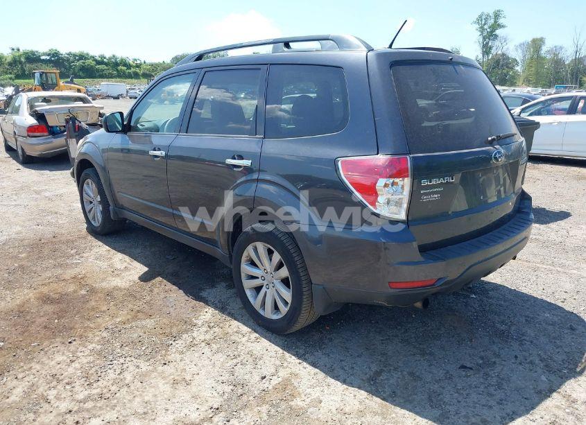 Photo 3 of 2012 Subaru Forester 2.5X PREMIUM (VIN JF2SHADC9CH415126)
