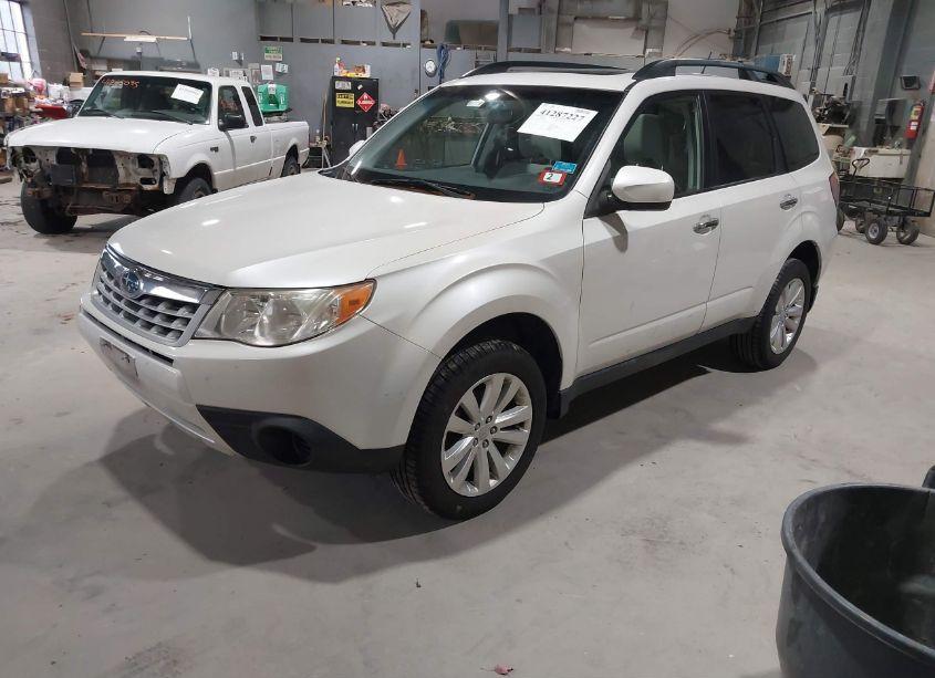 Photo 2 of 2012 Subaru Forester 2.5X PREMIUM (VIN JF2SHADC9CH421220)