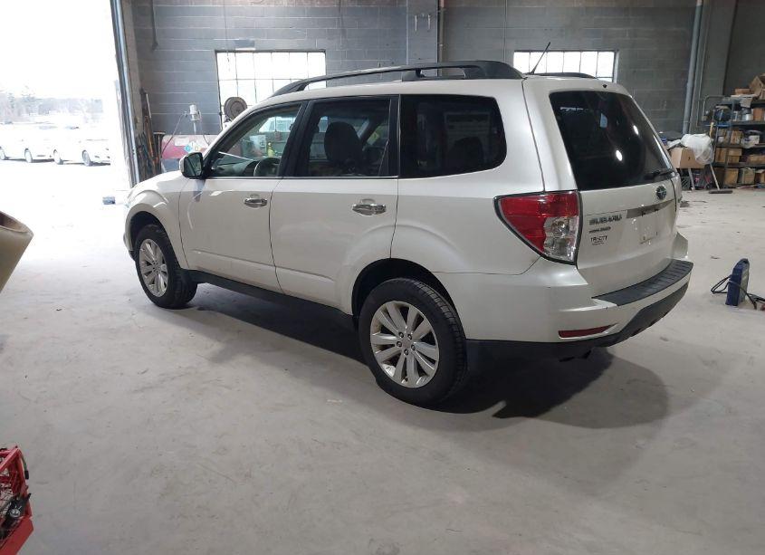 Photo 3 of 2012 Subaru Forester 2.5X PREMIUM (VIN JF2SHADC9CH421220)