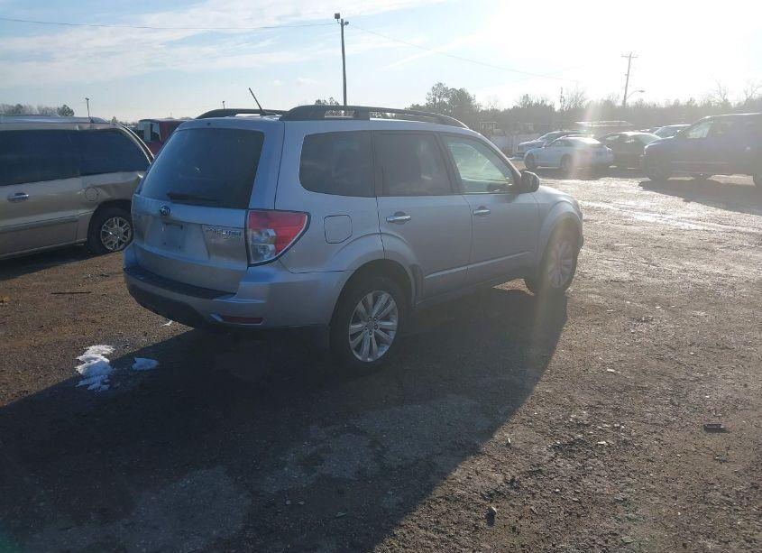Photo 4 of 2013 Subaru Forester 2.5X PREMIUM (VIN JF2SHADC9DH400014)