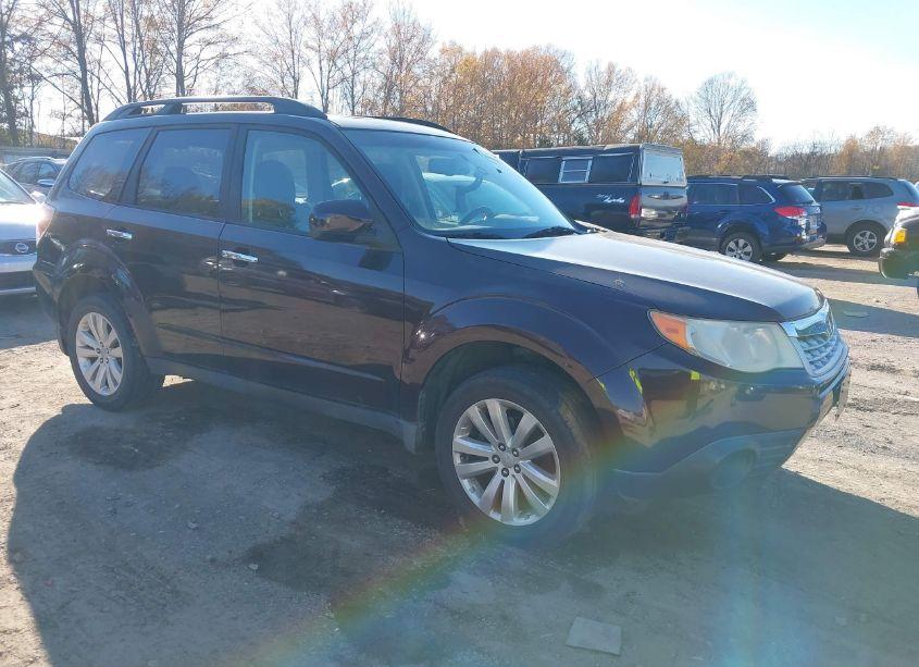 2013 Subaru Forester 2.5X PREMIUM (VIN JF2SHADC9DH404127) main photo