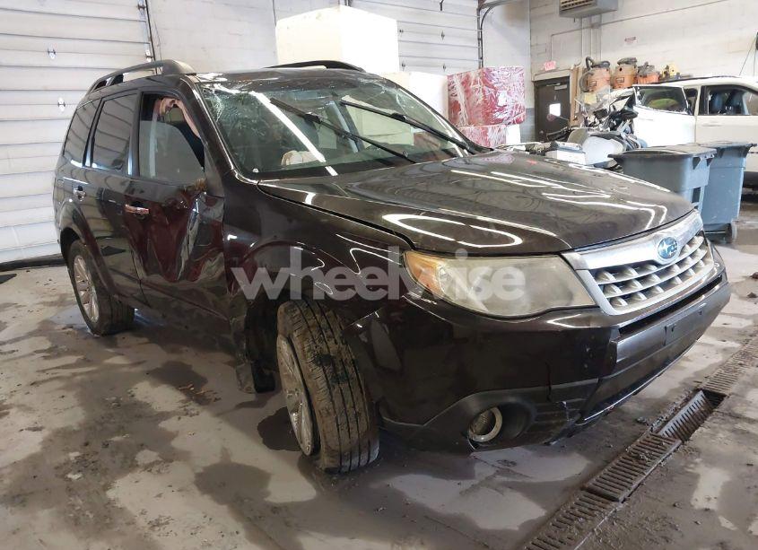 2013 Subaru Forester 2.5X PREMIUM (VIN JF2SHADC9DH436348) main photo