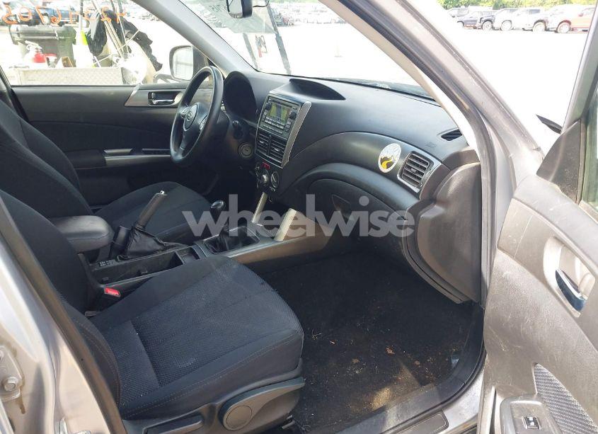 Photo 5 of 2012 Subaru Forester 2.5X PREMIUM (VIN JF2SHADCXCG404478)