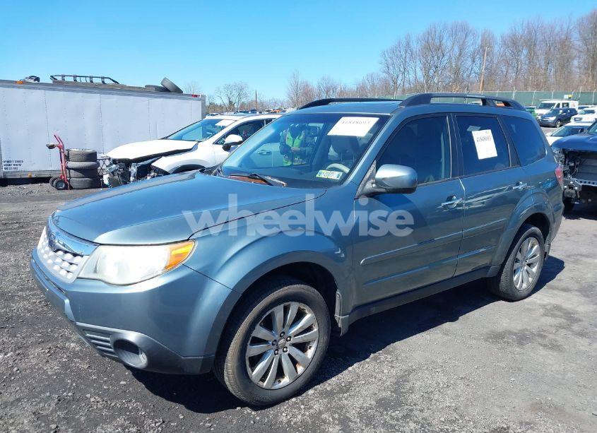 Photo 2 of 2012 Subaru Forester 2.5X PREMIUM (VIN JF2SHADCXCH406774)