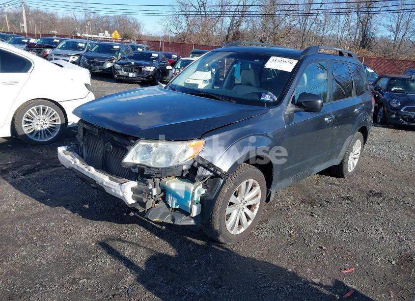 Photo 2 of 2012 Subaru Forester 2.5X PREMIUM (VIN JF2SHADCXCH411800)