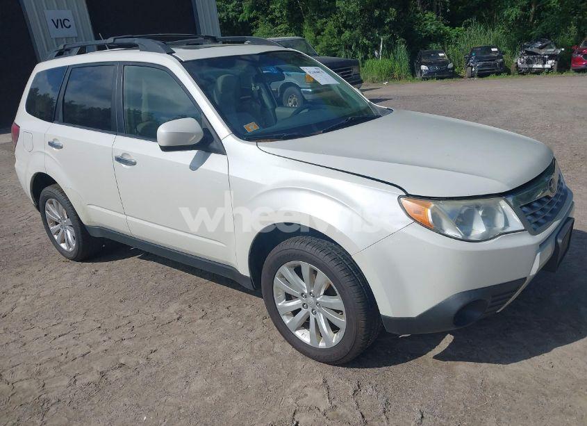 2012 Subaru Forester 2.5X PREMIUM (VIN JF2SHADCXCH458311) main photo