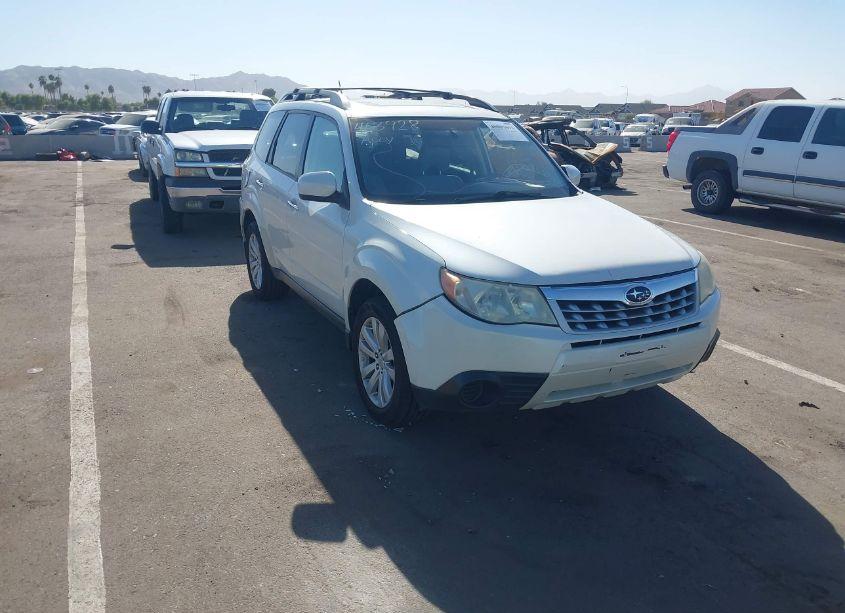 2012 Subaru Forester 2.5X PREMIUM (VIN JF2SHADCXCH463928) main photo