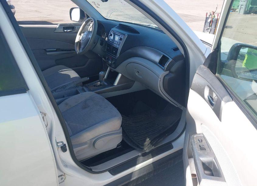 Photo 5 of 2012 Subaru Forester 2.5X PREMIUM (VIN JF2SHADCXCH463928)