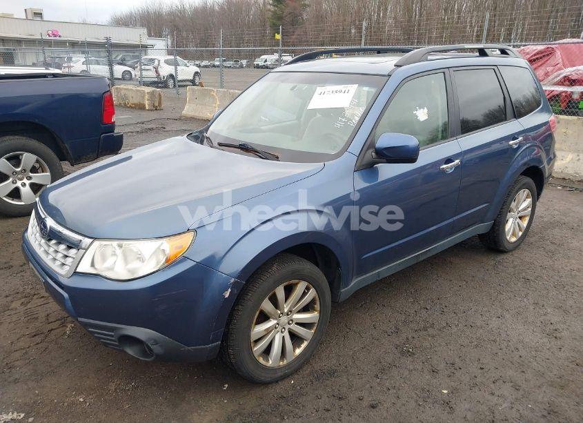 Photo 2 of 2013 Subaru Forester 2.5X PREMIUM (VIN JF2SHADCXDH413273)