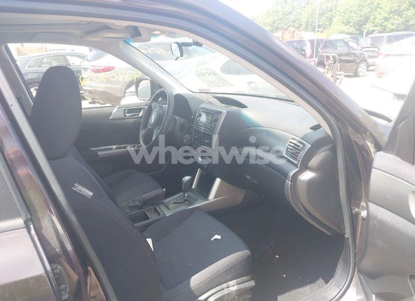 Photo 5 of 2013 Subaru Forester 2.5X PREMIUM (VIN JF2SHADCXDH427822)