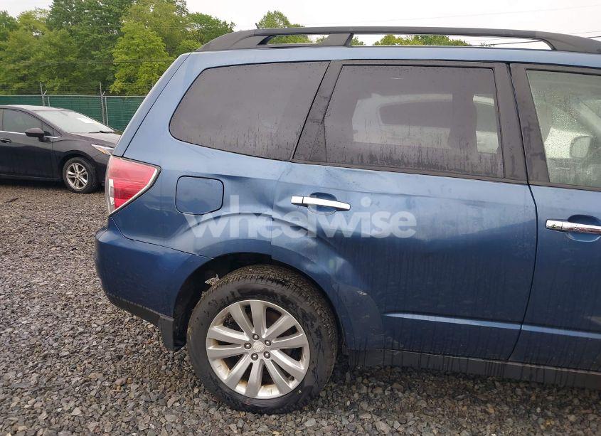 Photo 6 of 2013 Subaru Forester 2.5X PREMIUM (VIN JF2SHADCXDH429179)