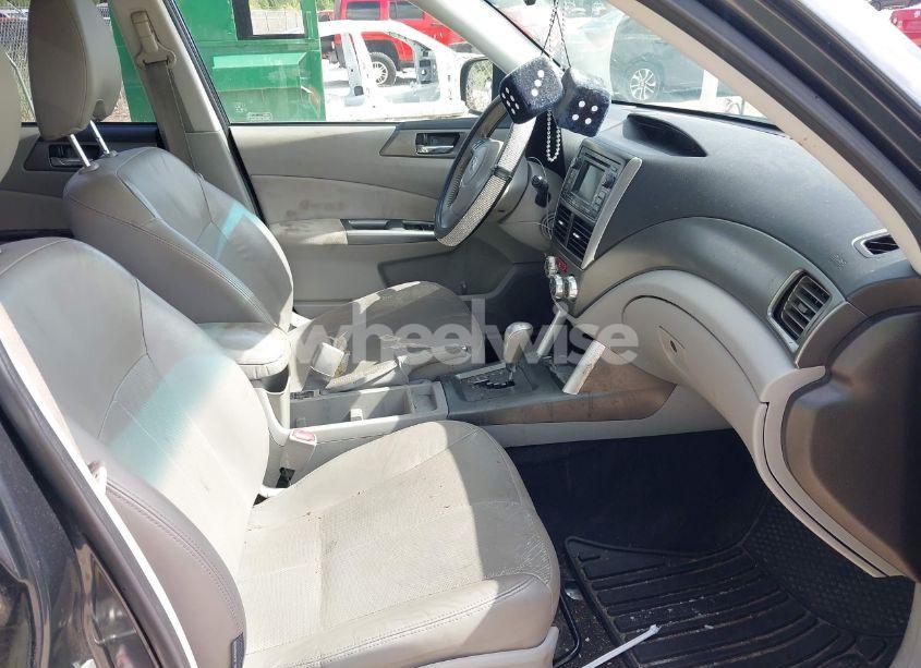 Photo 5 of 2011 Subaru Forester 2.5X LIMITED (VIN JF2SHAEC0BH727347)