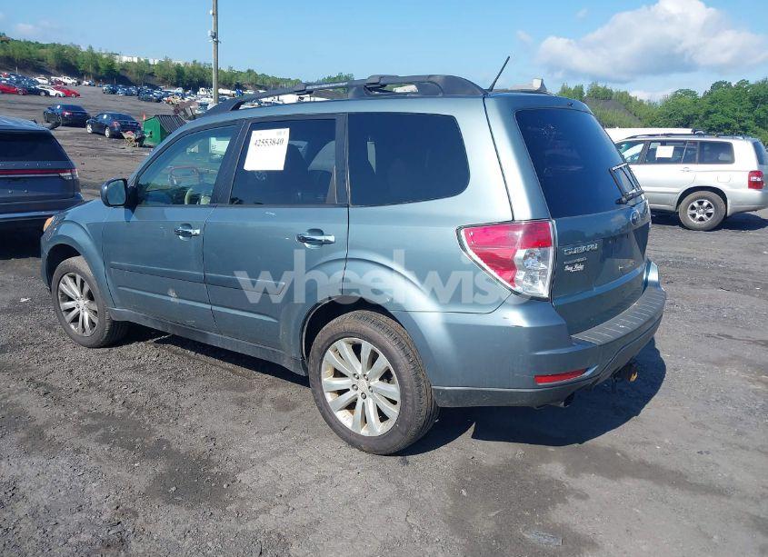 Photo 3 of 2012 Subaru Forester 2.5X LIMITED (VIN JF2SHAEC0CH450474)