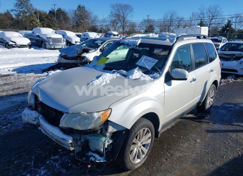 Photo 2 of 2012 Subaru Forester 2.5X LIMITED (VIN JF2SHAEC0CH453942)