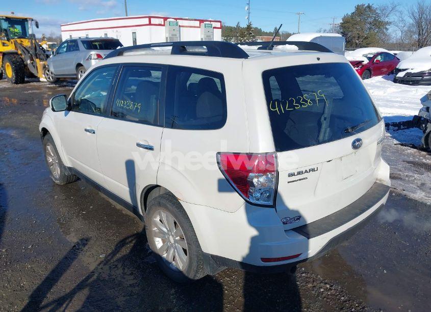 Photo 3 of 2012 Subaru Forester 2.5X LIMITED (VIN JF2SHAEC0CH453942)