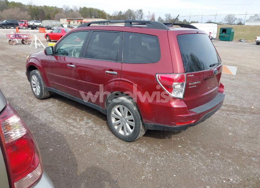 Photo 3 of 2013 Subaru Forester 2.5X LIMITED (VIN JF2SHAEC0DH436933)