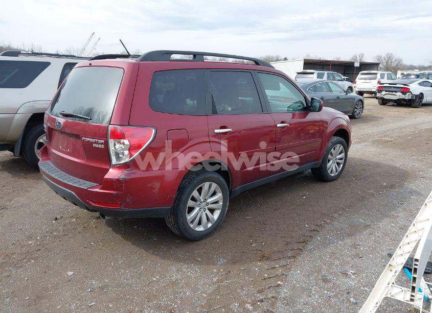 Photo 4 of 2013 Subaru Forester 2.5X LIMITED (VIN JF2SHAEC0DH436933)
