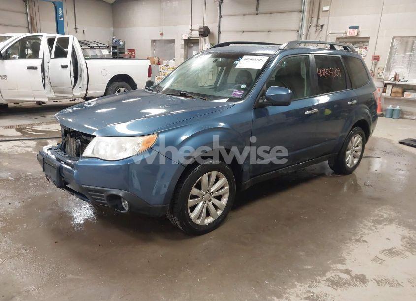 Photo 2 of 2011 Subaru Forester 2.5X LIMITED (VIN JF2SHAEC1BH732069)