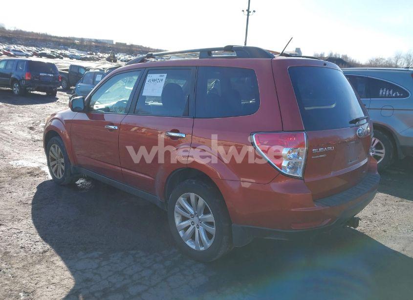 Photo 3 of 2011 Subaru Forester 2.5X LIMITED (VIN JF2SHAEC1BH749096)