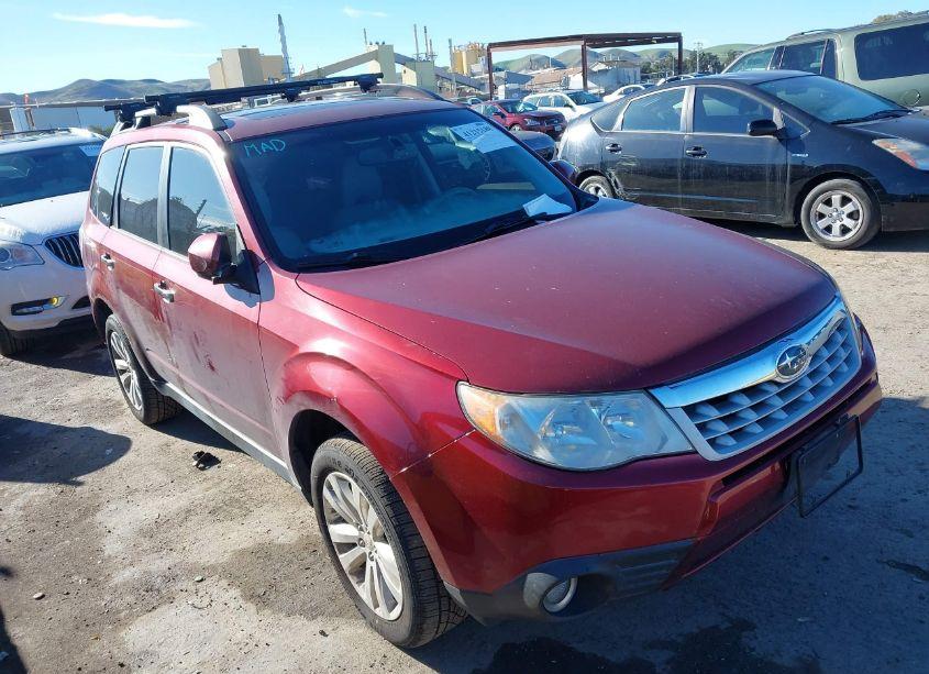 2011 Subaru Forester 2.5X LIMITED (VIN JF2SHAEC1BH775391) main photo