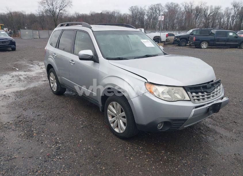 2012 Subaru Forester 2.5X LIMITED (VIN JF2SHAEC1CH458714) main photo