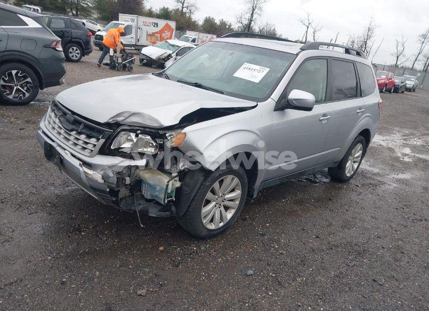 Photo 2 of 2012 Subaru Forester 2.5X LIMITED (VIN JF2SHAEC1CH458714)
