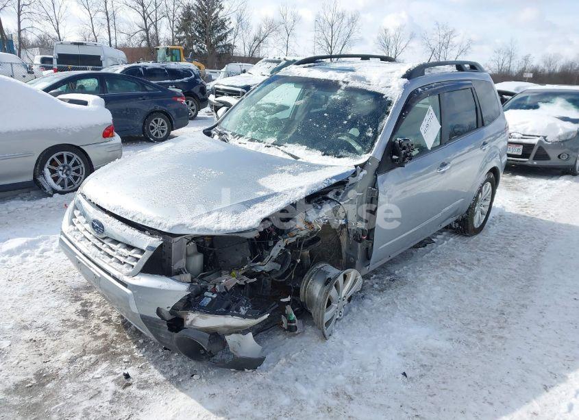 Photo 2 of 2013 Subaru Forester 2.5X LIMITED (VIN JF2SHAEC1DH414942)