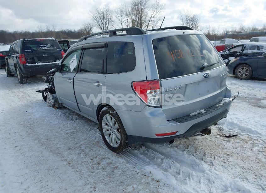 Photo 3 of 2013 Subaru Forester 2.5X LIMITED (VIN JF2SHAEC1DH414942)