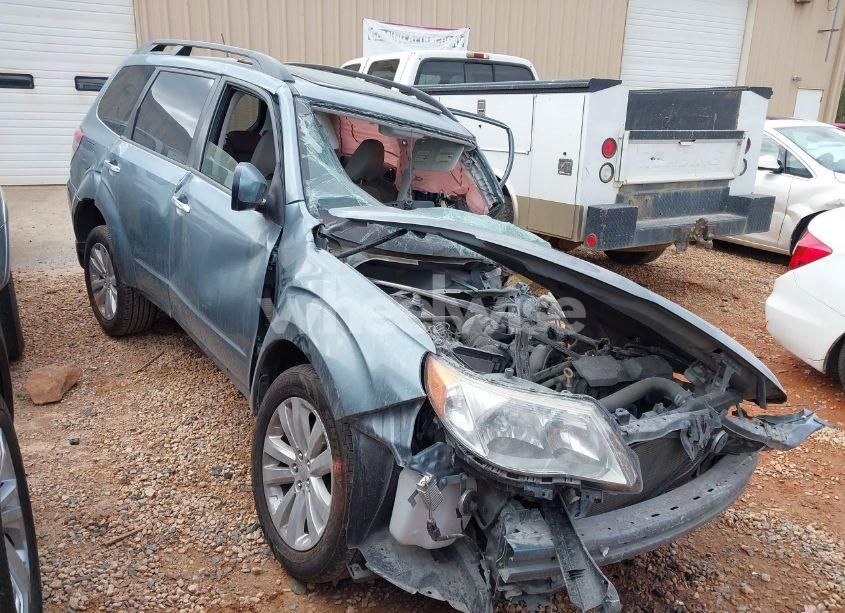 2013 Subaru Forester 2.5X LIMITED (VIN JF2SHAEC1DH427156) main photo